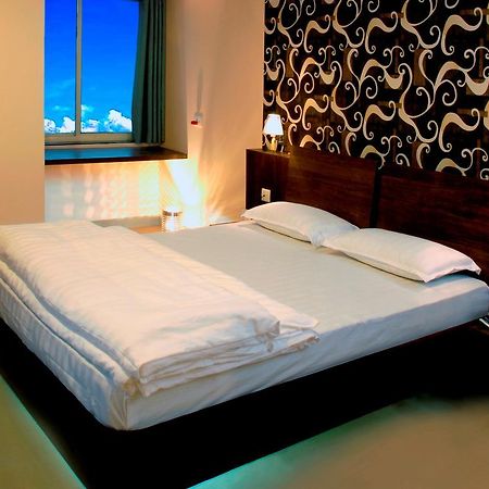 Hotel Tulsi Exotic Bhopal Exterior photo