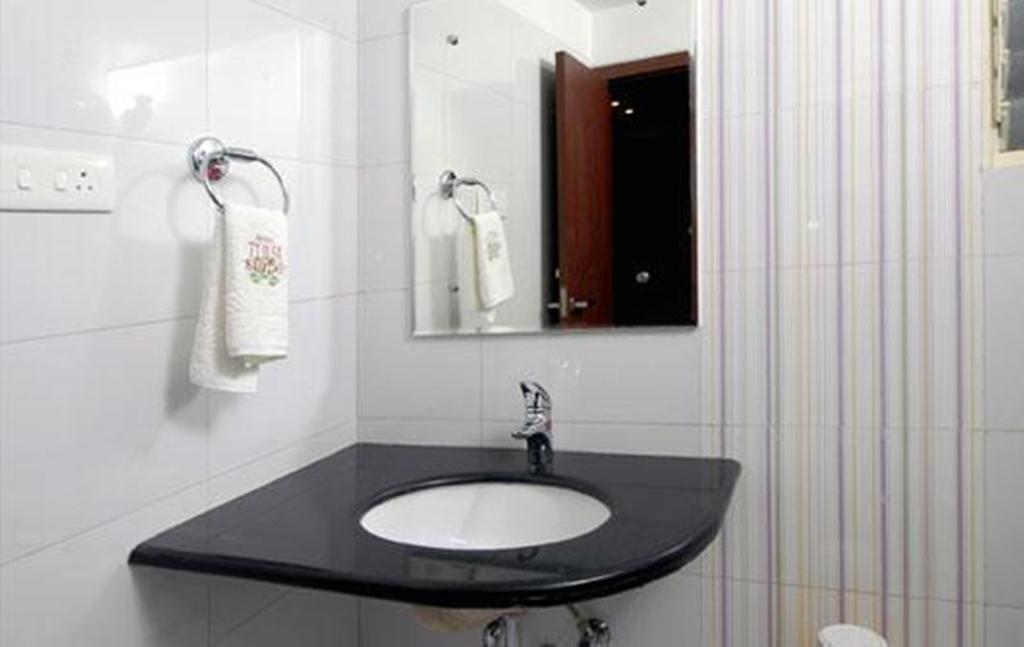 Hotel Tulsi Exotic Bhopal Exterior photo